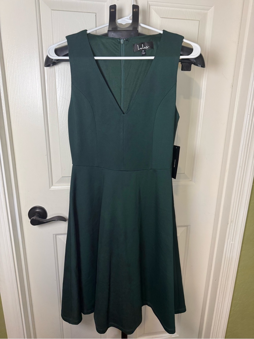 Lulu's Deep Green Sleeveless V-Neck Fit & Flare Dress Formal Wedding Homecoming